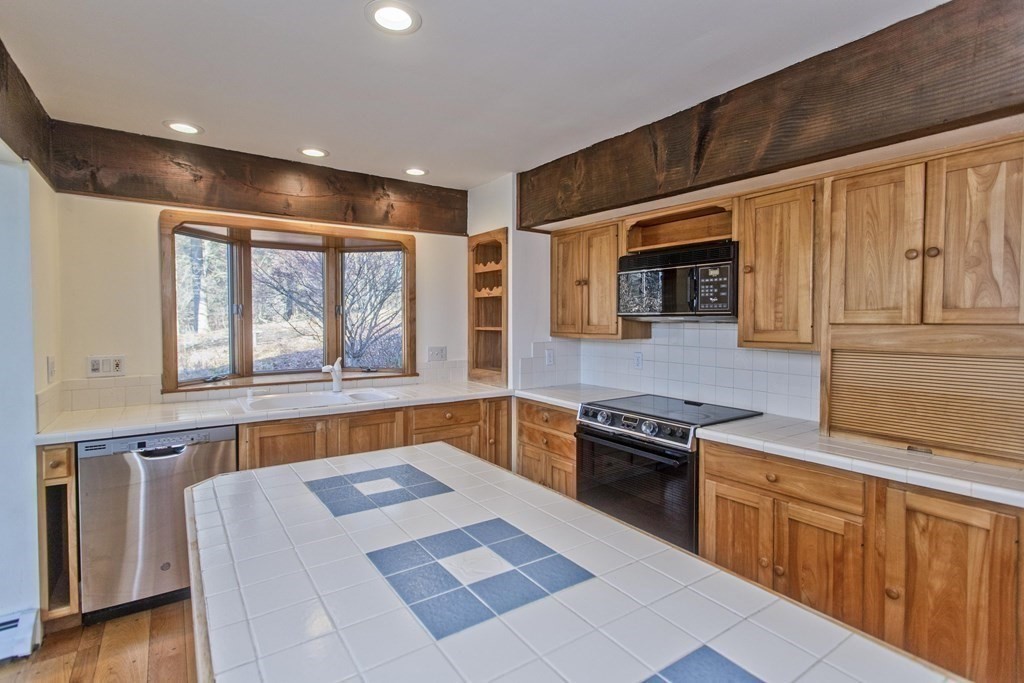 770 Country Club Road Greenfield, MA 01301 - Photo 14 of 35 Gallery Image 14
