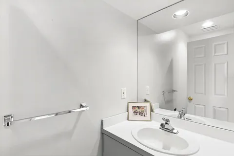 $3,495,000 | 144 Hands Creek Road, East Hampton, NY 11937