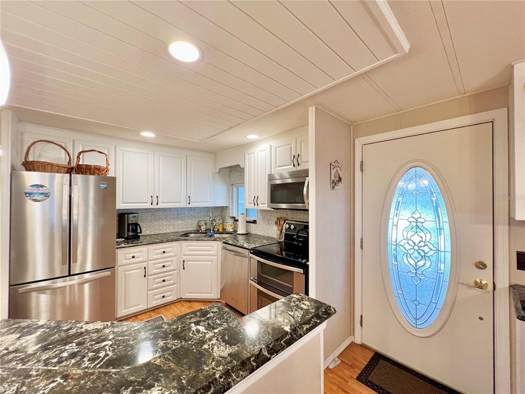 1100 South Belcher Road, Unit 645 Largo, FL 33771 - Photo 20 of 63 Kitchen