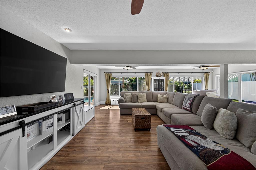 2120 Northeast 31st Street Lighthouse Point, FL 33064 - Photo 5 of 53