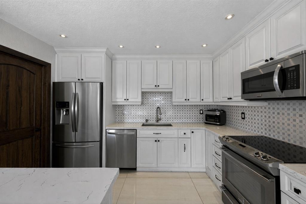 2120 Northeast 31st Street Lighthouse Point, FL 33064 - Photo 7 of 53