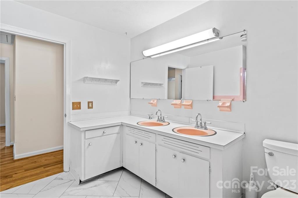 208 Ervin Road Morganton, NC 28655 - Photo 24 of 34 Gallery Image 24