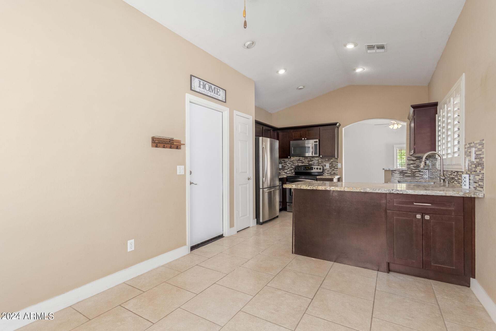 9404 West Riverside Avenue Tolleson, AZ 85353 - Photo 12 of 34 0012-12 - Riverside