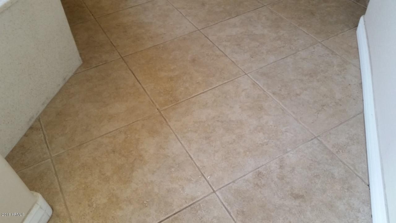 4926 West Apollo Road Laveen, AZ 85339 - Photo 11 of 23 Ceramic tile flooring
