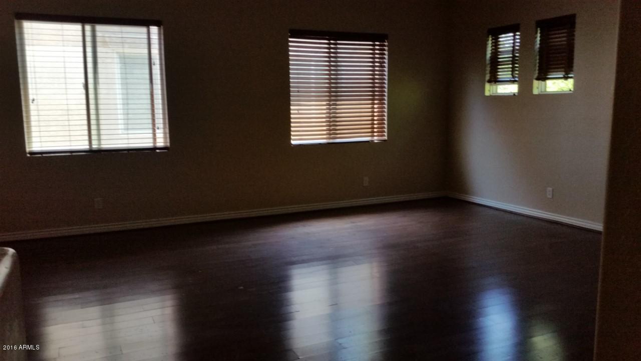 4926 West Apollo Road Laveen, AZ 85339 - Photo 15 of 23 Huge loft