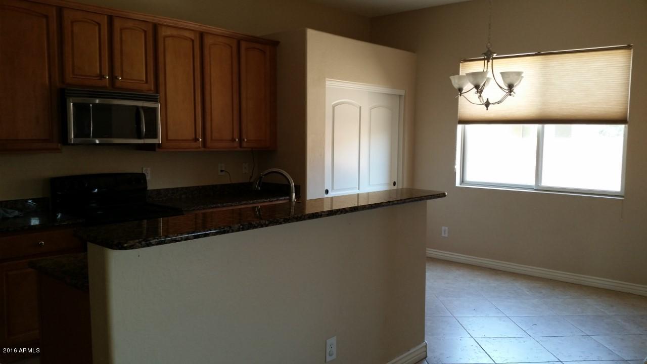 4926 West Apollo Road Laveen, AZ 85339 - Photo 6 of 23 Kitchen & breakfast nook