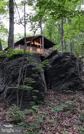 $624,990 | 4562 Quail Run Drive, Marshall, VA 20115