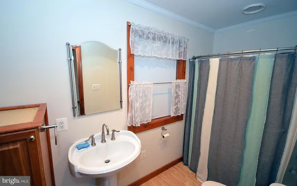 $624,990 | 4562 Quail Run Drive, Marshall, VA 20115