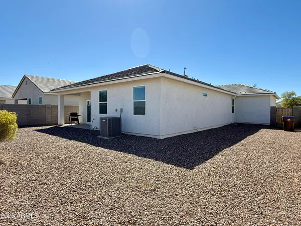 $1,850 | 2207 South 46th Street, Coolidge, AZ 85128