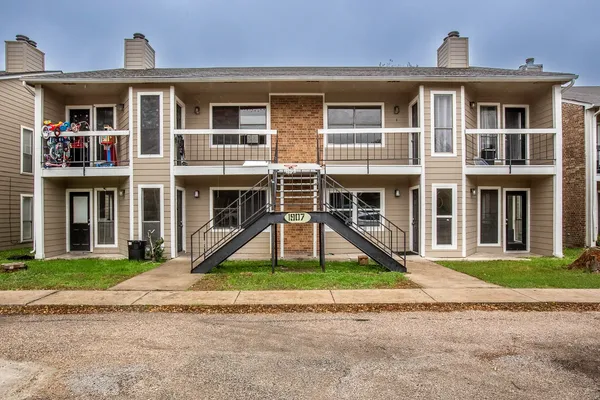 $750,000 | 1907 West Loop, Austin, TX 78758
