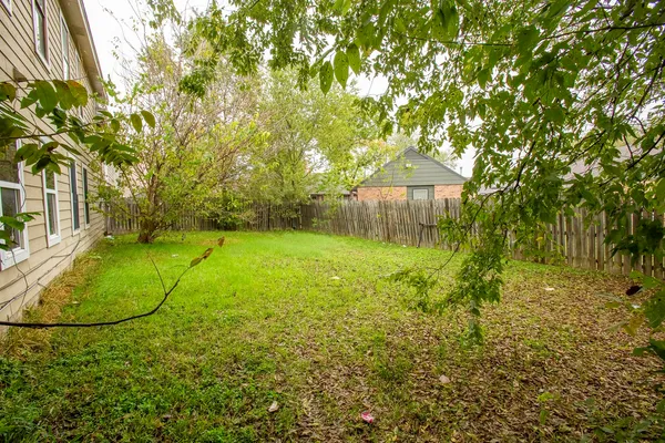 $750,000 | 1907 West Loop, Austin, TX 78758