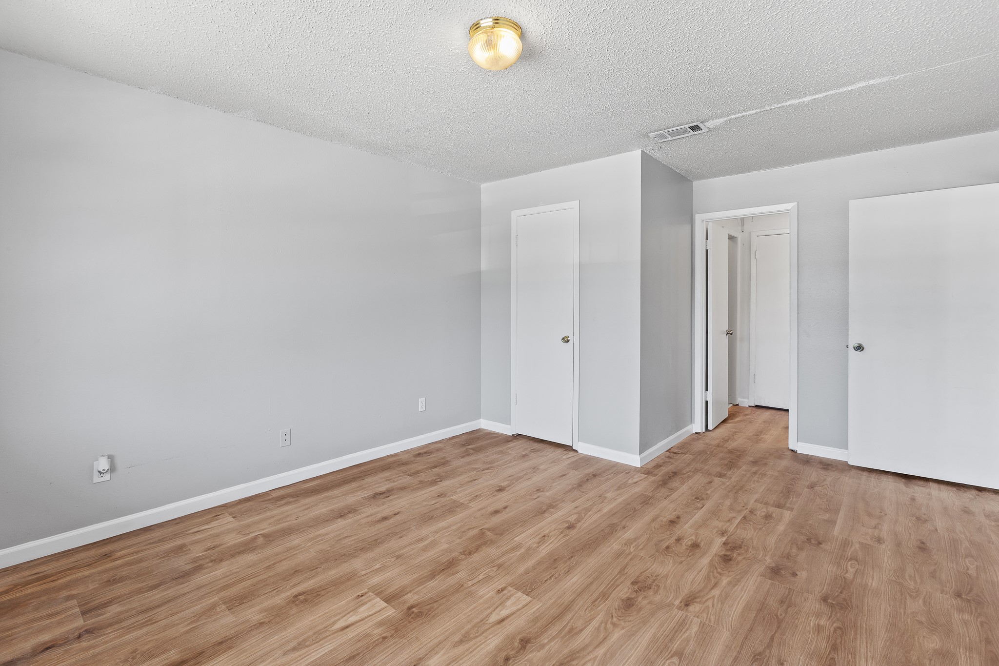 1907 West Loop Austin, TX 78758 - Photo 5 of 31 a view of an empty room