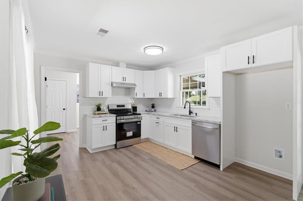 395 Ben Avenue Southwest Lilburn, GA 30047 - Photo 16 of 49
