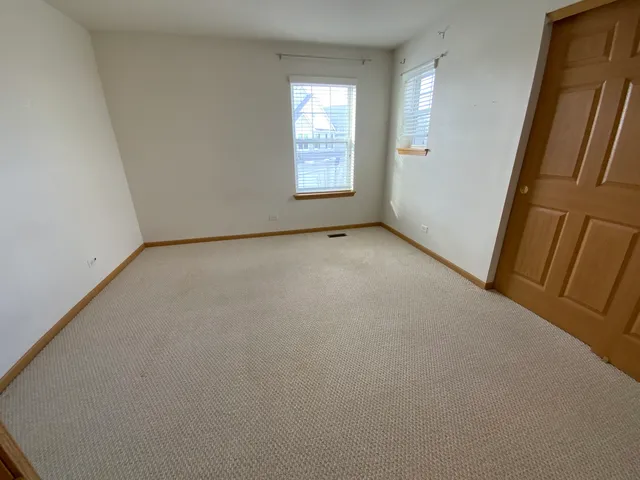 $315,000 | 2840 Cattail Court, Unit F, Wauconda, IL 60084