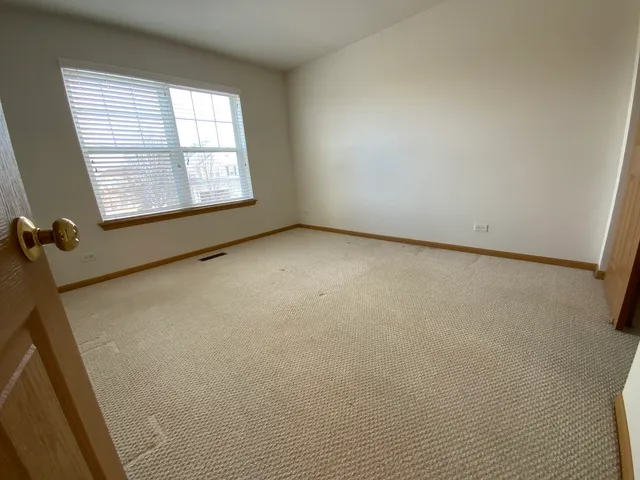 $315,000 | 2840 Cattail Court, Unit F, Wauconda, IL 60084