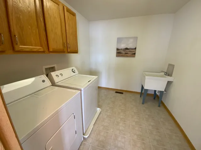 $315,000 | 2840 Cattail Court, Unit F, Wauconda, IL 60084