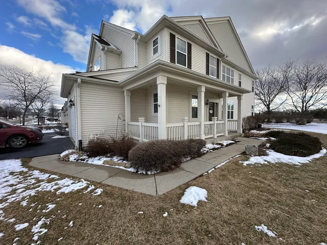 $315,000 | 2840 Cattail Court, Unit F, Wauconda, IL 60084