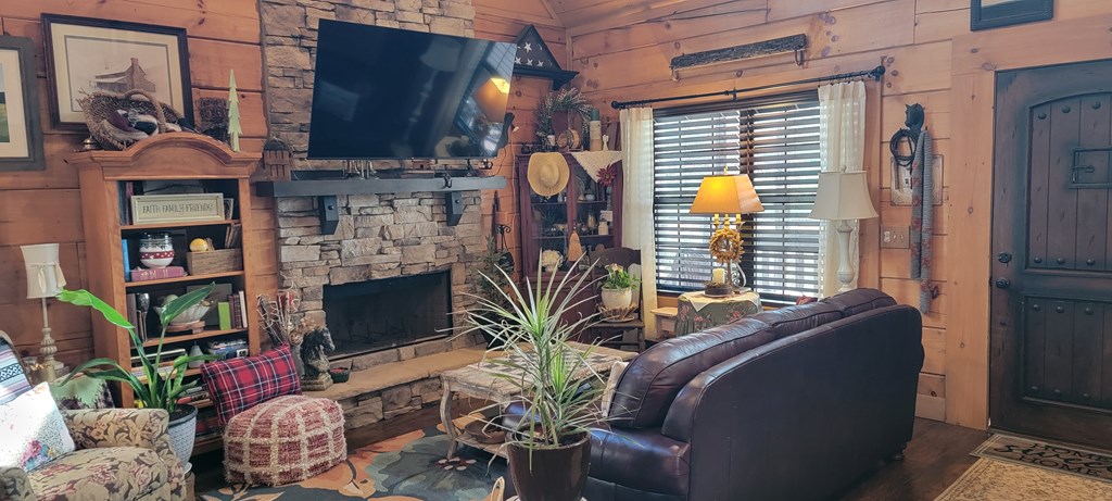 326 McCreary Road Southeast Calhoun, GA 30701 - Photo 8 of 33 Gallery Image 8