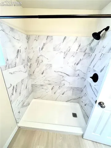a view of a bathtub