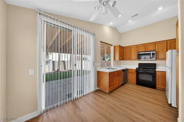 $2,140 | 9632 Bending River Avenue, Las Vegas, NV 89129