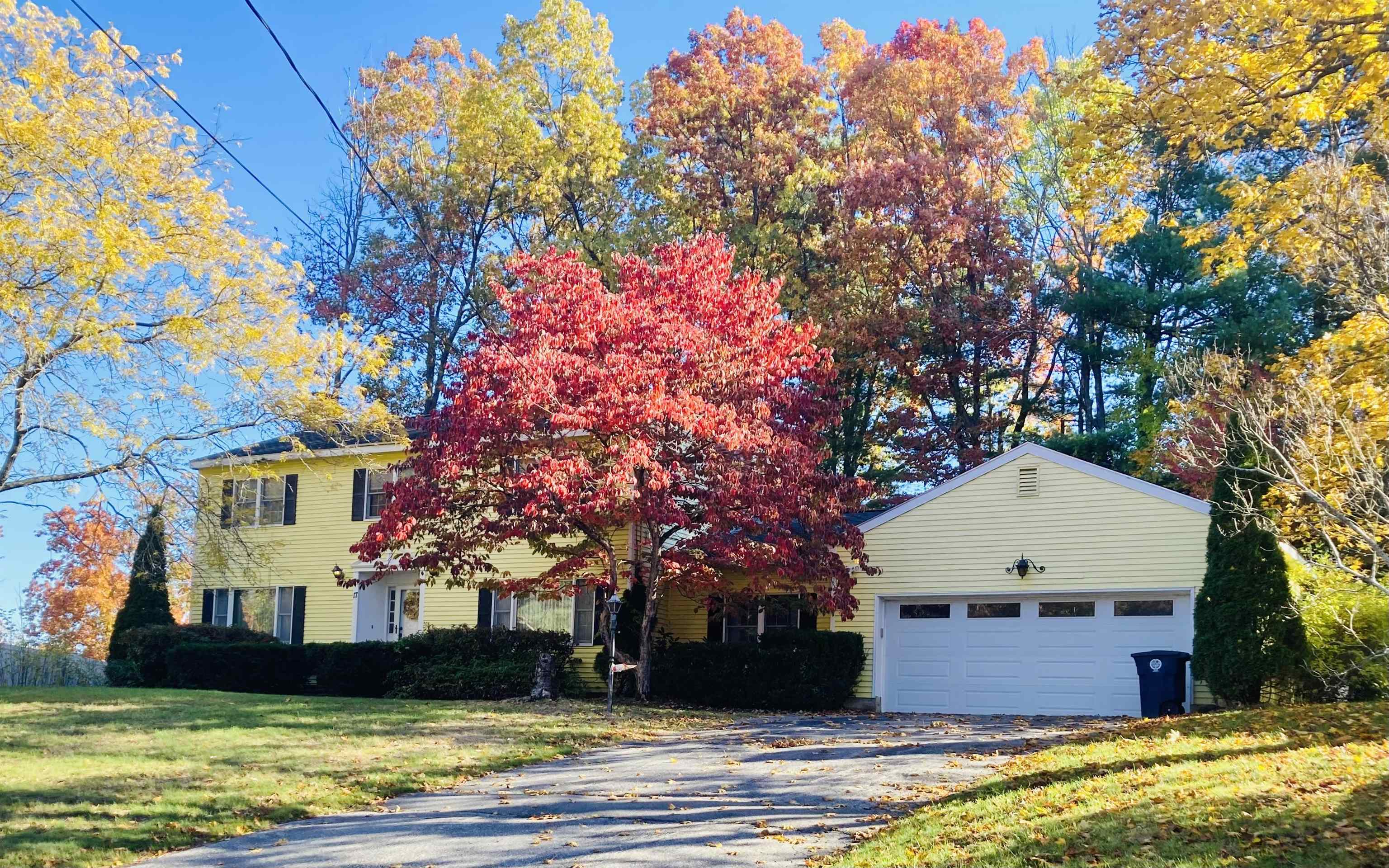 17 Danbury Road Nashua, NH 03064 - Photo 1 of 36 Gallery Image 1