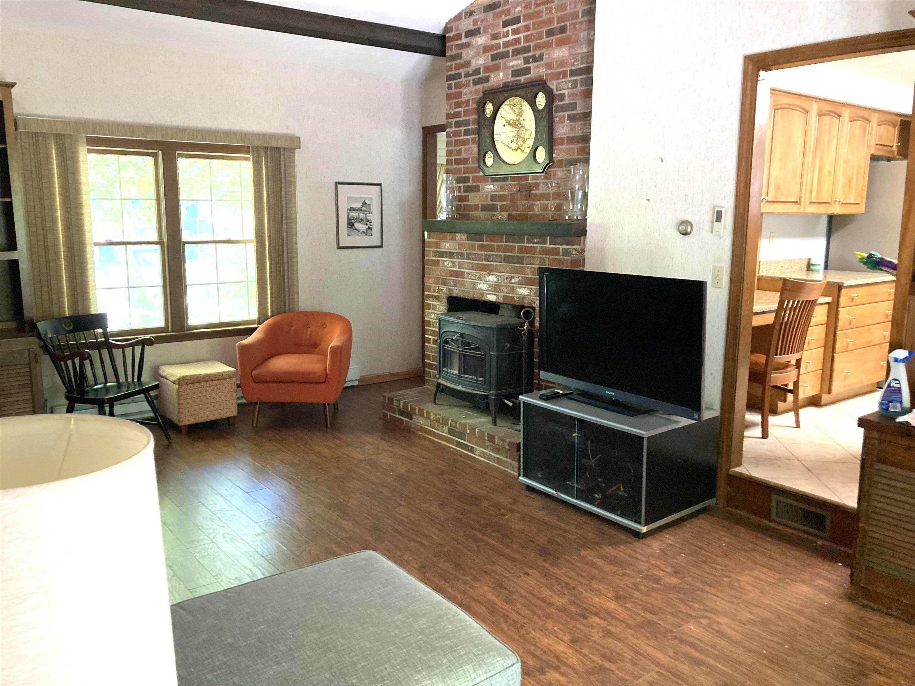 17 Danbury Road Nashua, NH 03064 - Photo 4 of 36 Gallery Image 4