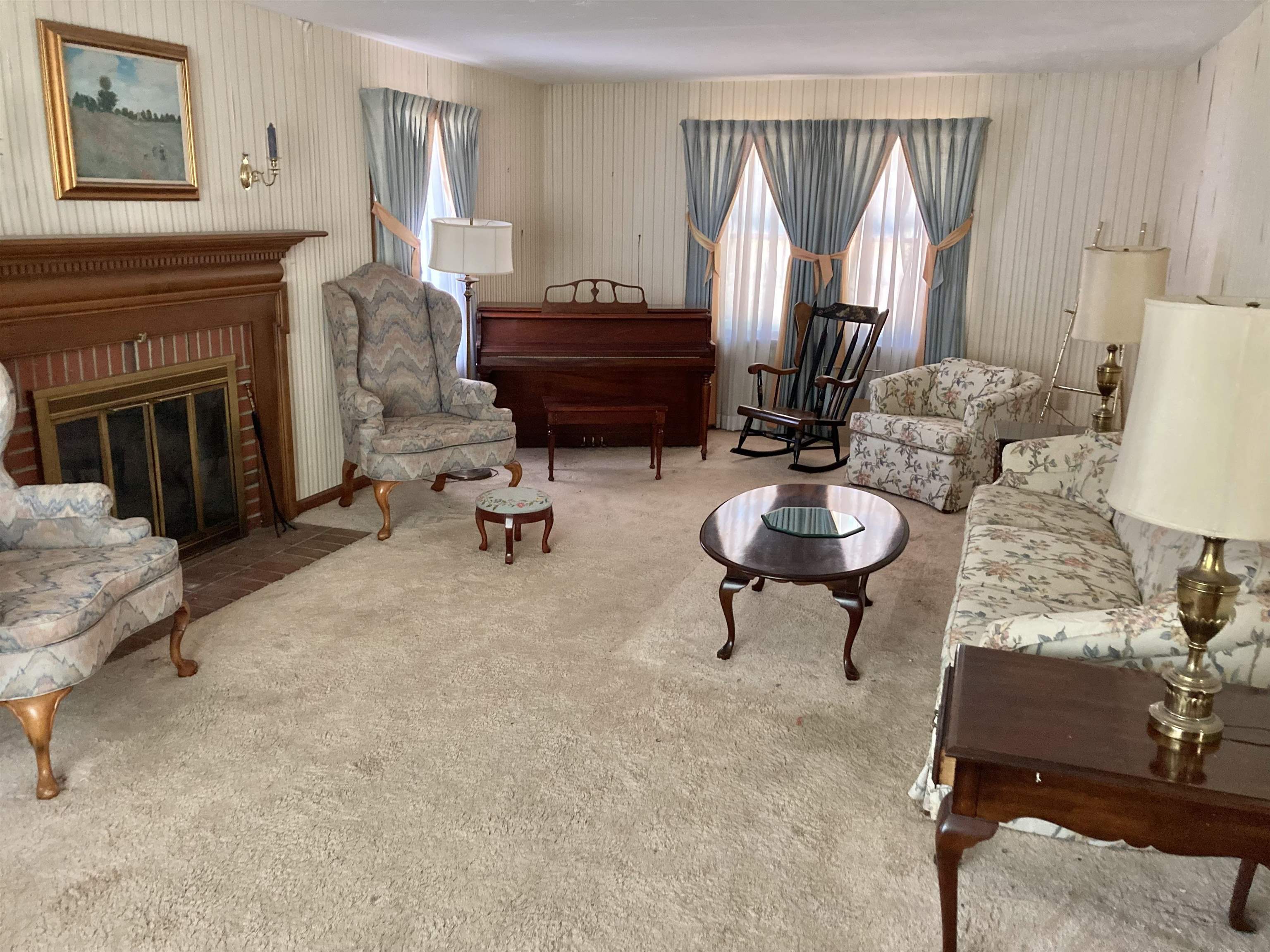 17 Danbury Road Nashua, NH 03064 - Photo 8 of 36 Gallery Image 8