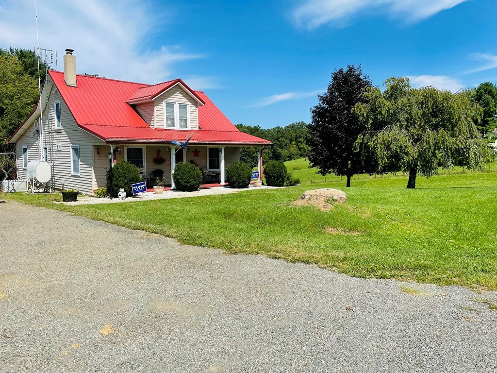 937 Hebron Road Galax, VA 24333 - Photo 11 of 26 Gallery Image 11