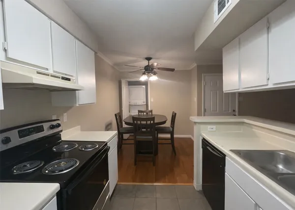 $57,900 | 12905 Woodforest Boulevard, Unit 305, Houston, TX 77015