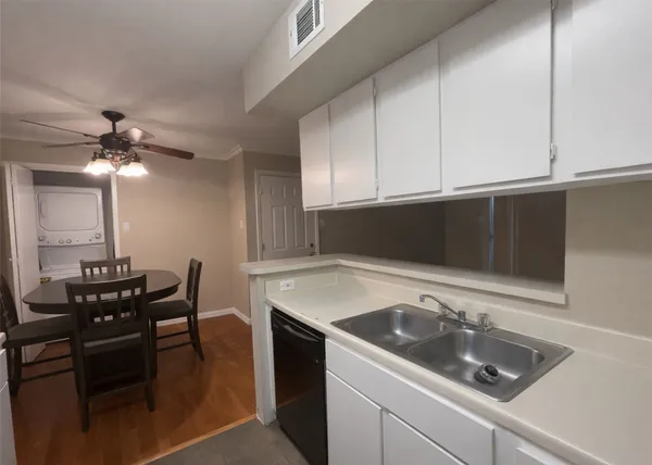$57,900 | 12905 Woodforest Boulevard, Unit 305, Houston, TX 77015
