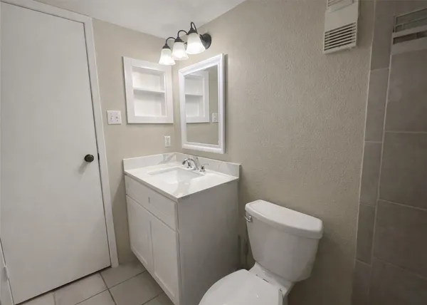 $57,900 | 12905 Woodforest Boulevard, Unit 305, Houston, TX 77015