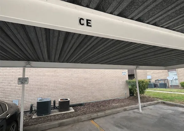 $57,900 | 12905 Woodforest Boulevard, Unit 305, Houston, TX 77015