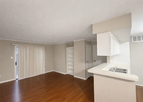 $57,900 | 12905 Woodforest Boulevard, Unit 305, Houston, TX 77015