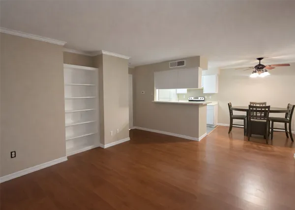 $57,900 | 12905 Woodforest Boulevard, Unit 305, Houston, TX 77015