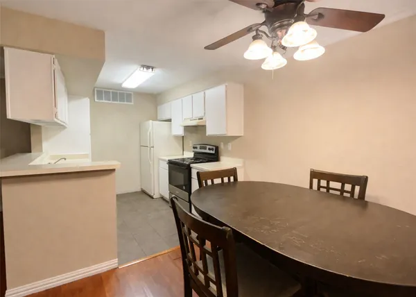 $57,900 | 12905 Woodforest Boulevard, Unit 305, Houston, TX 77015