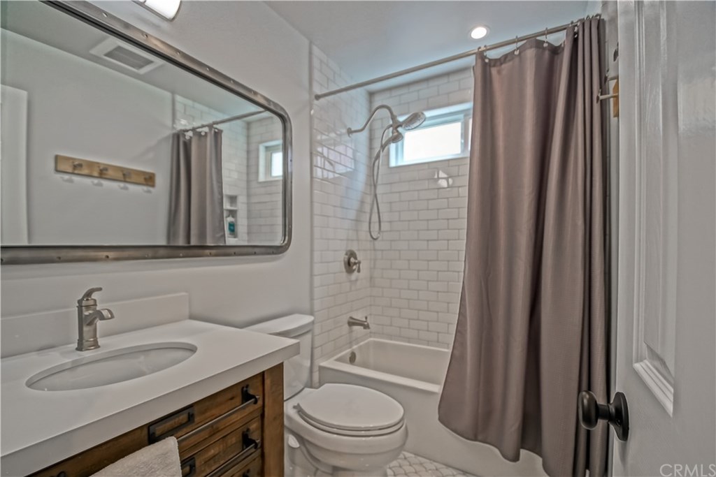 129 38th Street Manhattan Beach, CA 90266 - Photo 11 of 38