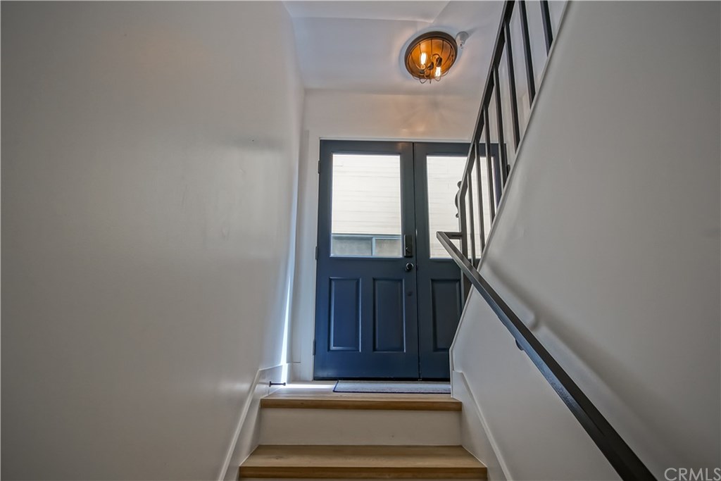 129 38th Street Manhattan Beach, CA 90266 - Photo 4 of 38