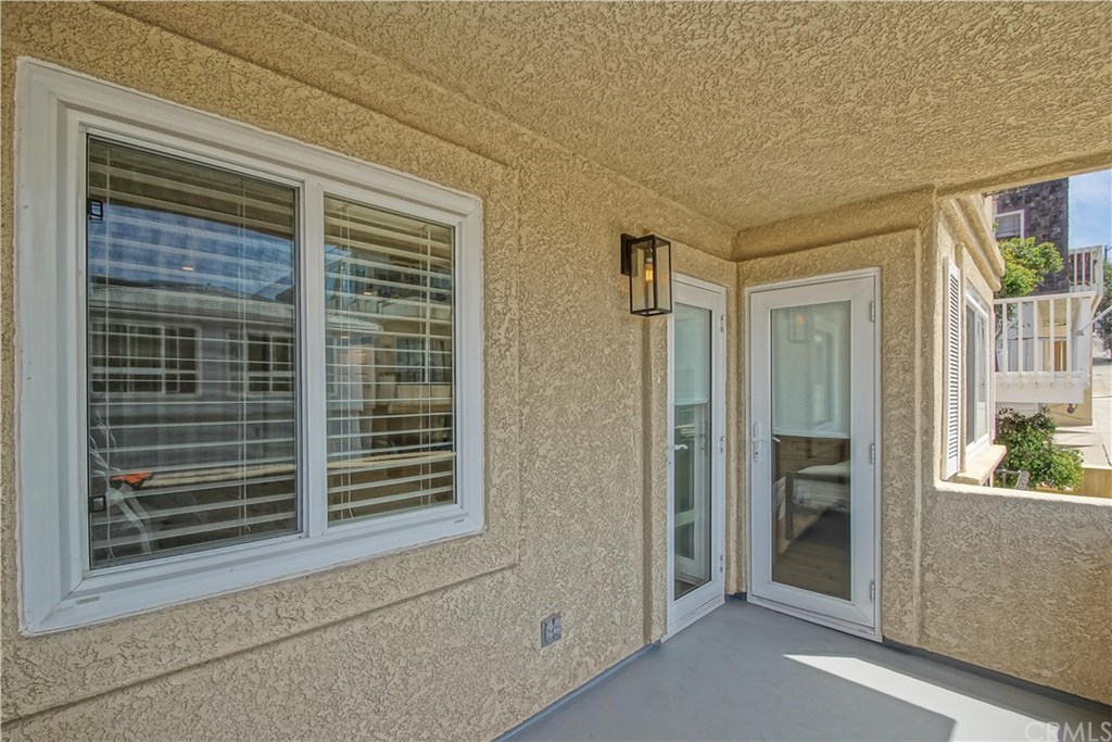 129 38th Street Manhattan Beach, CA 90266 - Photo 10 of 38