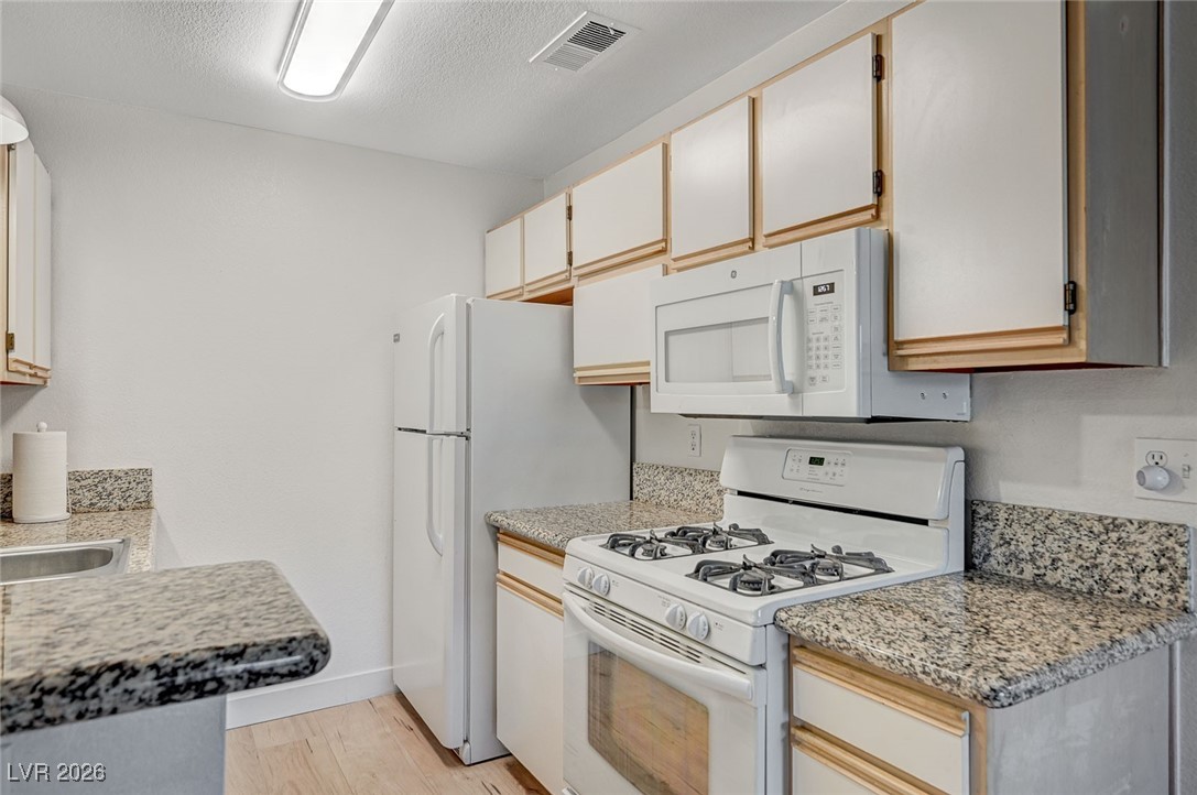 2200 South Fort Apache Road, Unit 1064 Las Vegas, NV 89117 - Photo 8 of 56