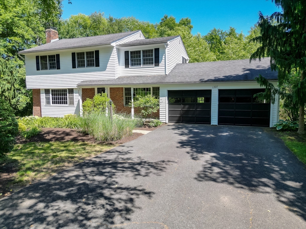167 Rolling Ridge Road Amherst, MA 01002 - Photo 4 of 39 a view of a house with a yard