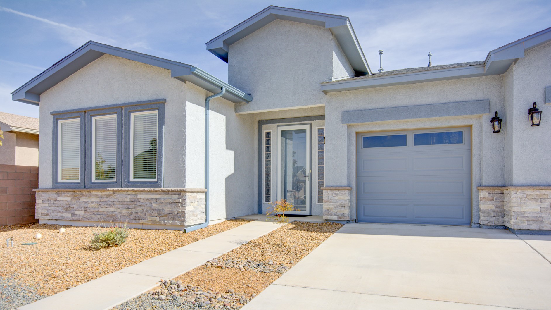 460 Rio Chama Circle Southwest Los Lunas, NM 87031 - Photo 4 of 48