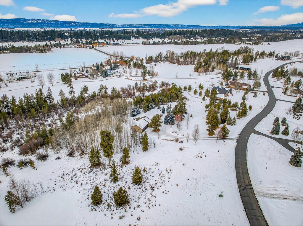 241 West Jug Road, Unit 30 McCall, ID 83638 - Photo 6 of 18