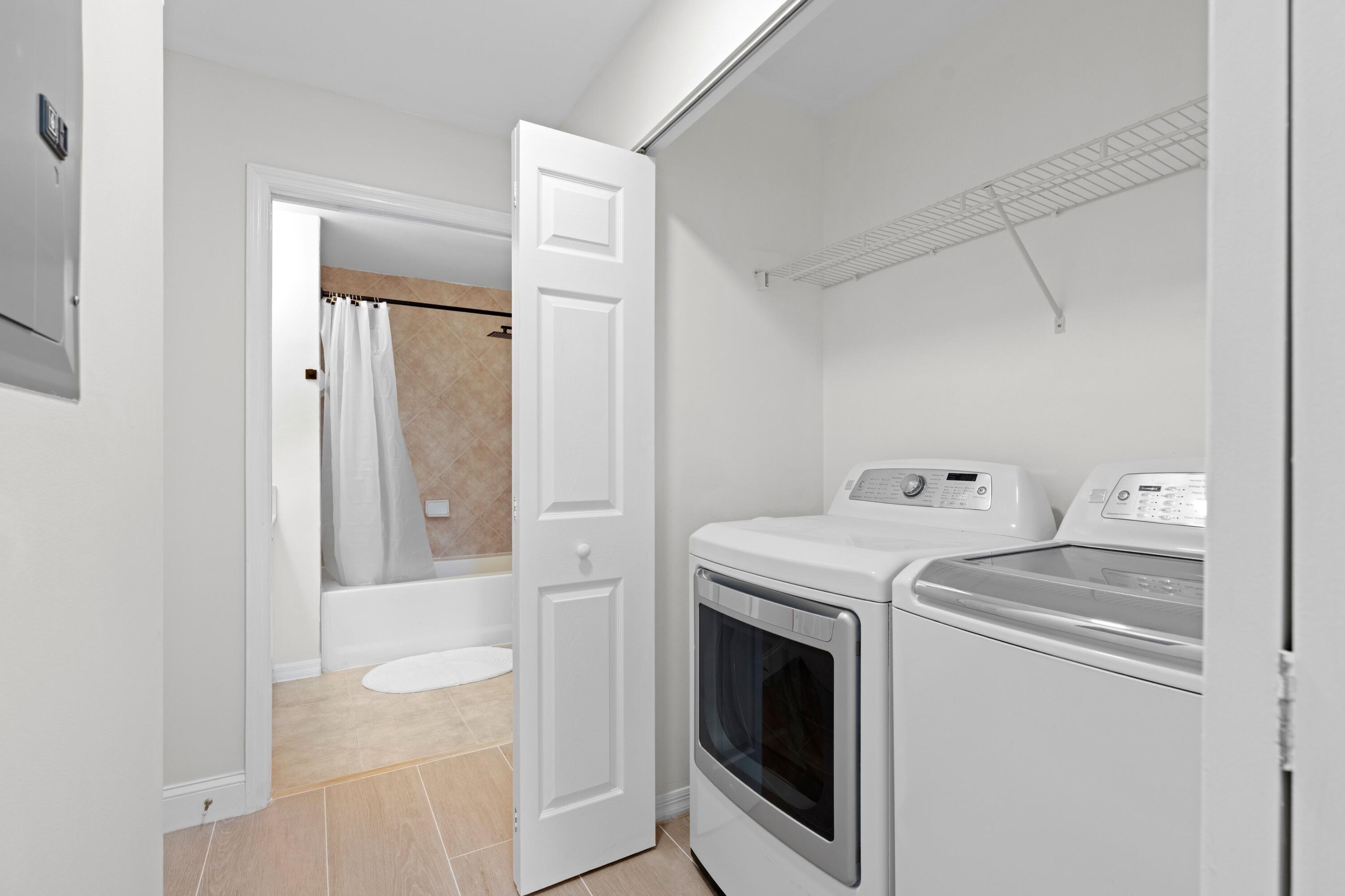 233 South Federal Highway, Unit 405 Boca Raton, FL 33432 - Photo 20 of 45 Laundry