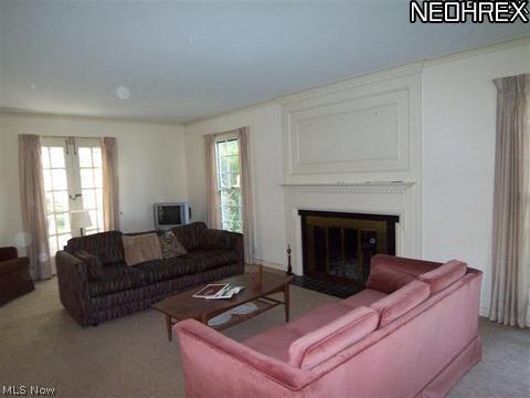 1468 Burlington Road Cleveland, OH 44118 - Photo 5 of 22 Living room layout 2