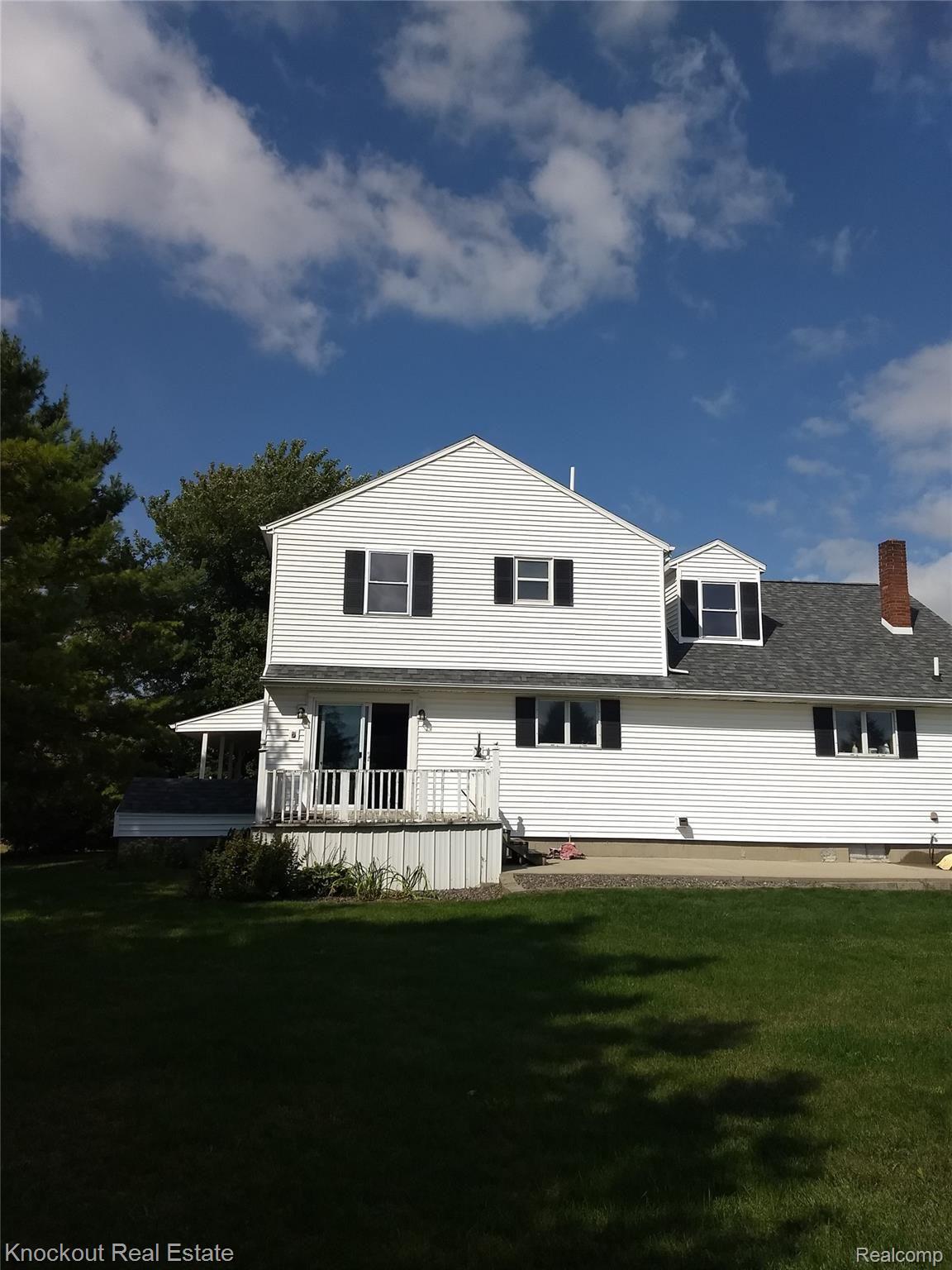 10290 Webber Road Munger, MI 48747 - Photo 4 of 21 10290 Wilshire Front.jpg
