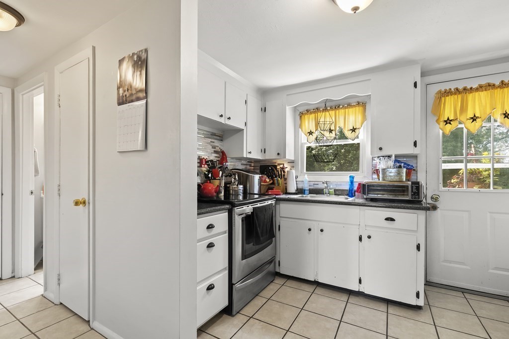 681 State Road, Unit 8 Plymouth, MA 02360 - Photo 10 of 28 Gallery Image 10