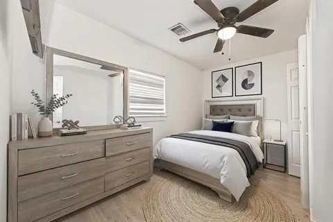 $189,990 | 978 St Clair Street, Houston, TX 77088