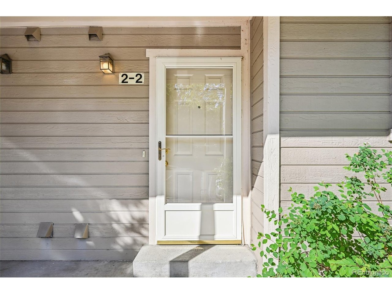 1818 South Quebec Way, Unit 2 Denver, CO 80231 - Photo 4 of 46