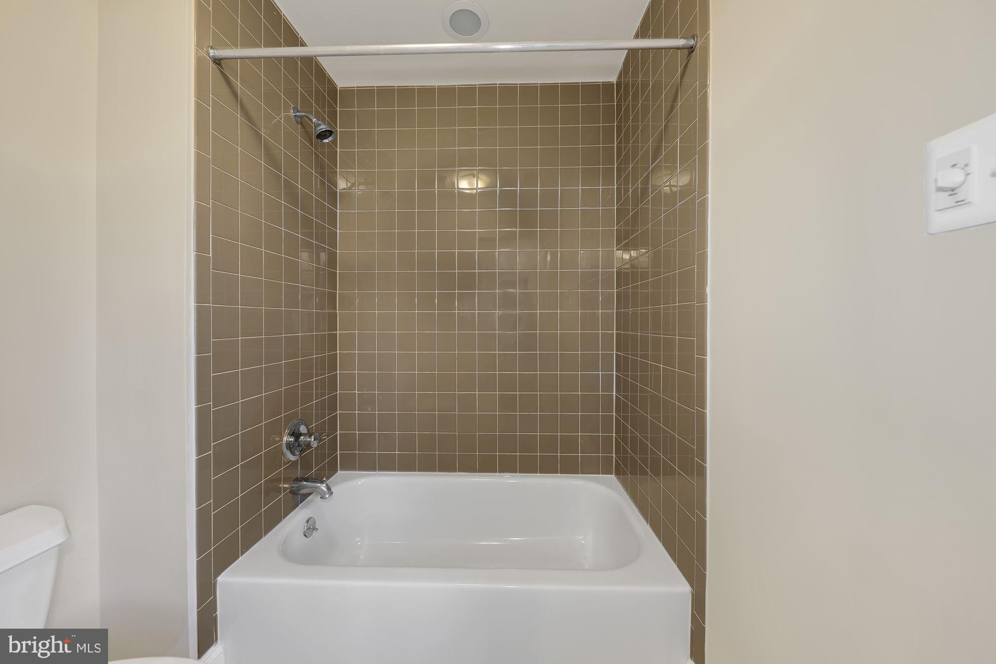 2805 Beechbank Road Silver Spring, MD 20910 - Photo 29 of 40 Gallery Image 29