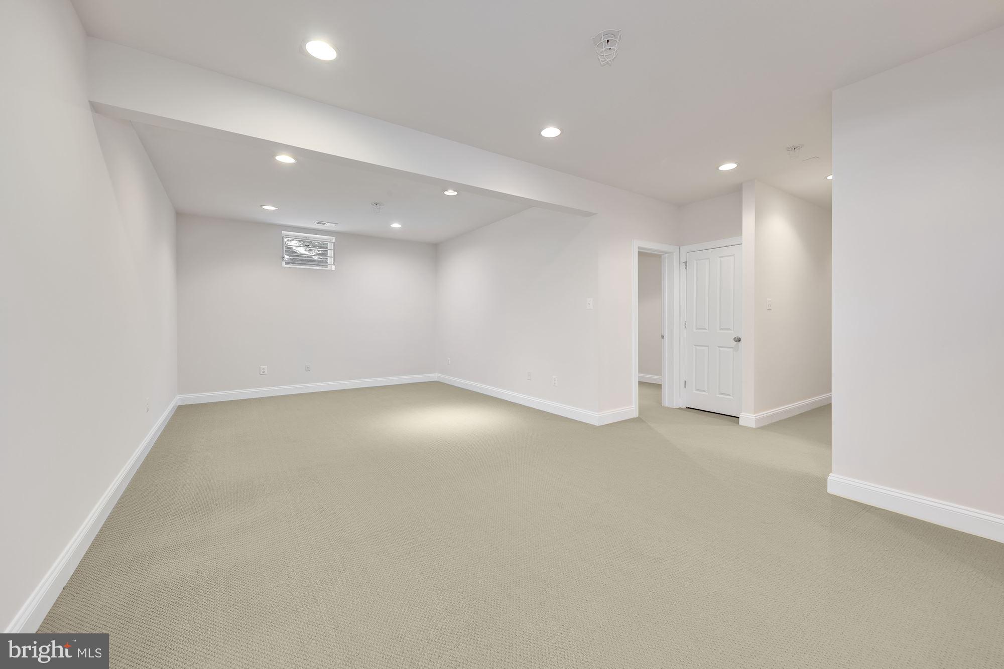 2805 Beechbank Road Silver Spring, MD 20910 - Photo 31 of 40 Gallery Image 31